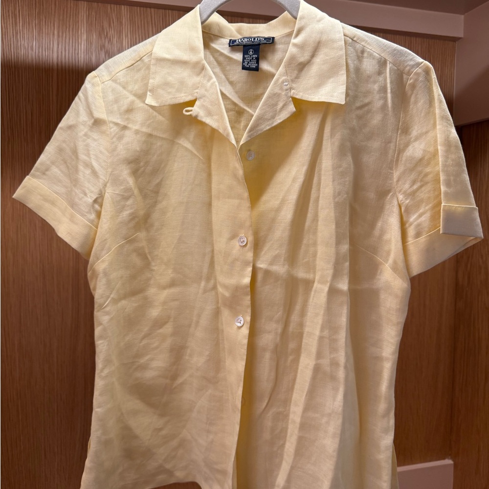 Harold's butter yellow vintage button down top